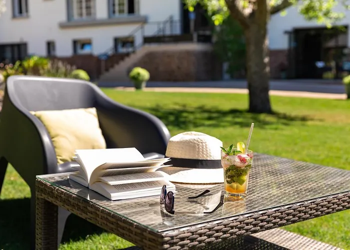 Hotel De La Pommeraie